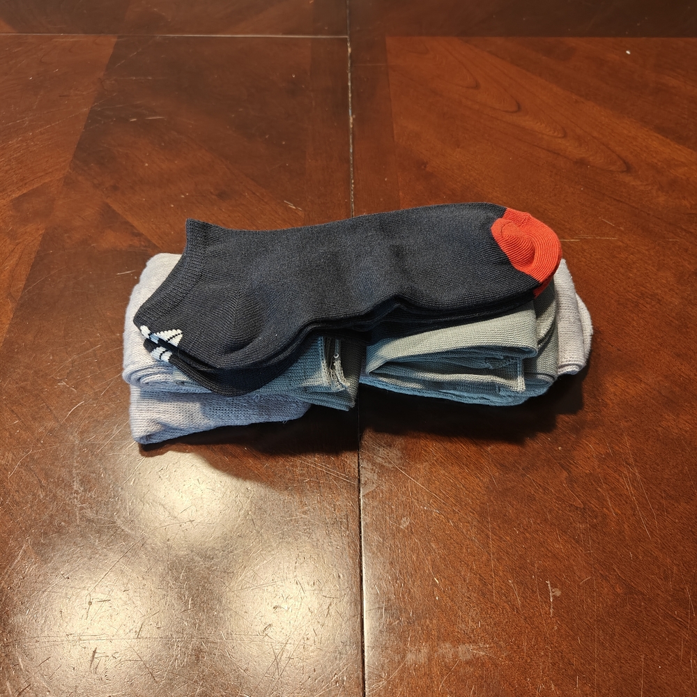 Delta Men's Socks in Navy and Red